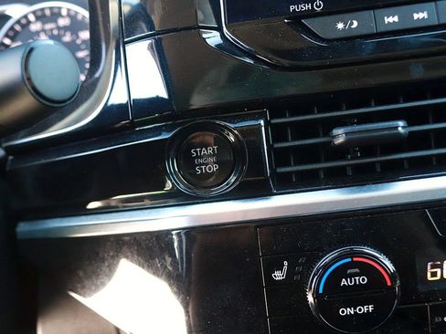 Used 2025 Nissan Pathfinder SV AWD/4WD image 24