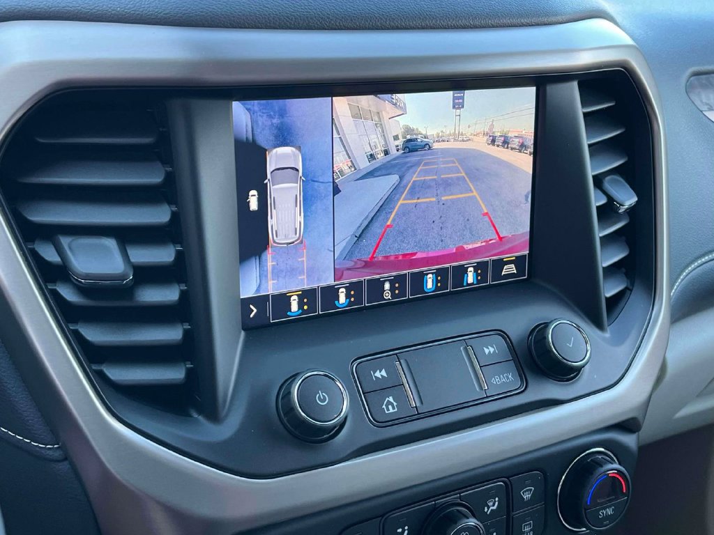 Certified 2020 GMC Acadia Denali w/ Technology Package FWD image 36