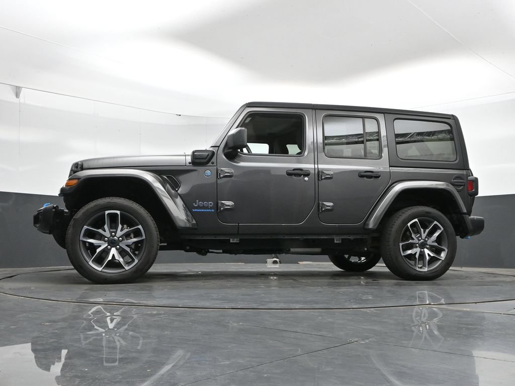 Used 2024 Jeep Wrangler Unlimited AWD/4WD image 45