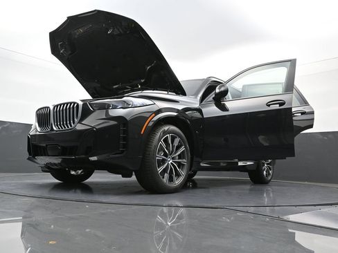 New 2026 BMW X5 xDrive50e w/ M Sport Package image 43
