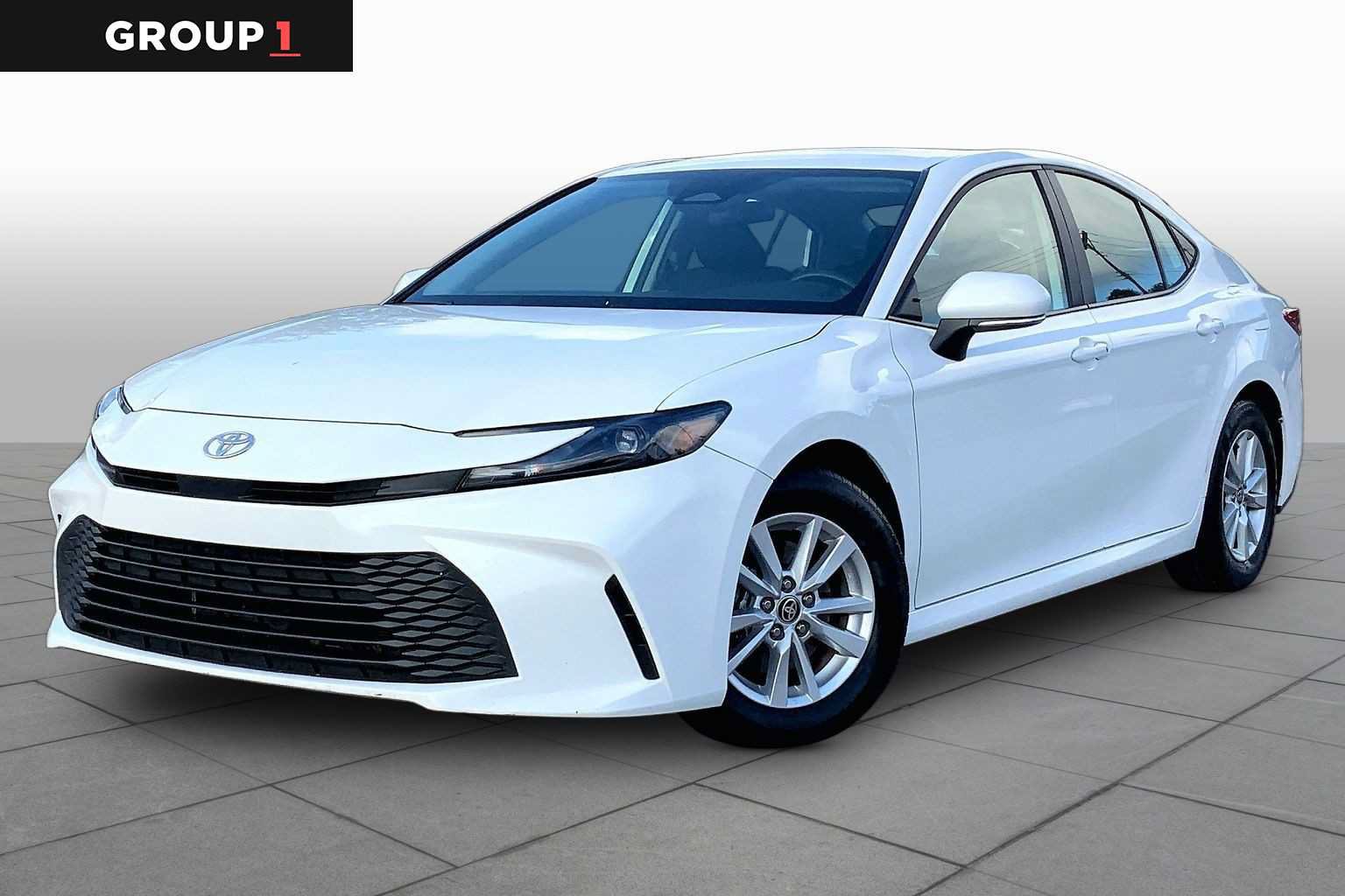 Used 2025 Toyota Camry LE FWD image 1
