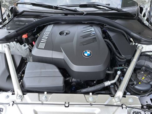 New 2026 BMW 430i xDrive w/ M Sport Package AWD/4WD image 32