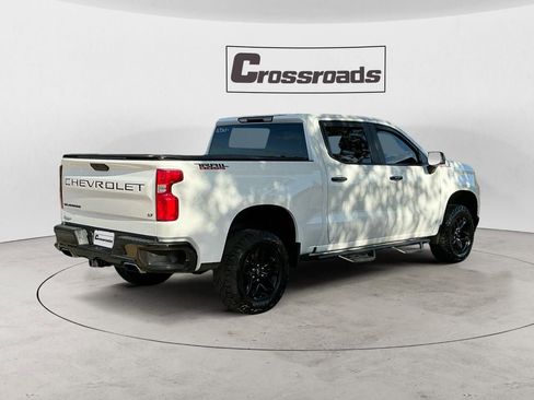 Used 2021 Chevrolet Silverado 1500 LT Trail Boss w/ LPO, Dark Essentials Package image 5