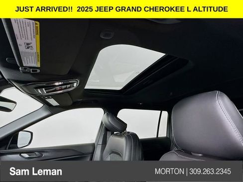 New 2025 Jeep Grand Cherokee L Altitude image 21