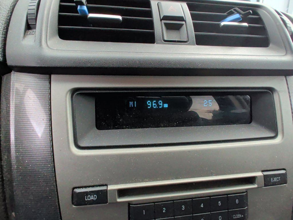 Used 2010 Ford Fusion SEL FWD image 9