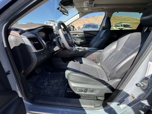 Used 2023 Nissan Rogue Platinum image 9