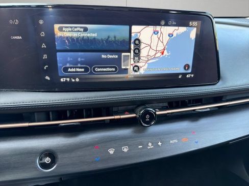 Used 2023 Nissan Ariya AWD image 17