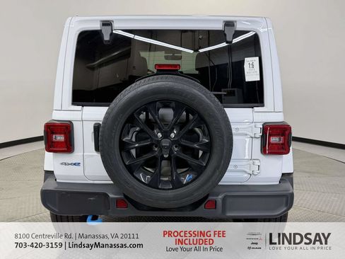 Used 2023 Jeep Wrangler Unlimited Sahara w/ Cold Weather Group AWD/4WD image 8