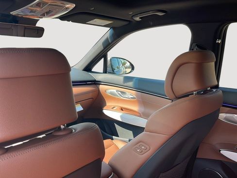 New 2026 Genesis GV70 2.5T Advanced AWD/4WD image 13