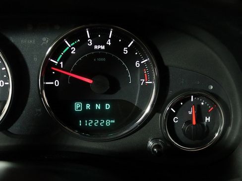 Used 2015 Jeep Wrangler Unlimited Sahara image 18