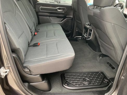 Used 2022 RAM 1500 Big Horn AWD/4WD image 9