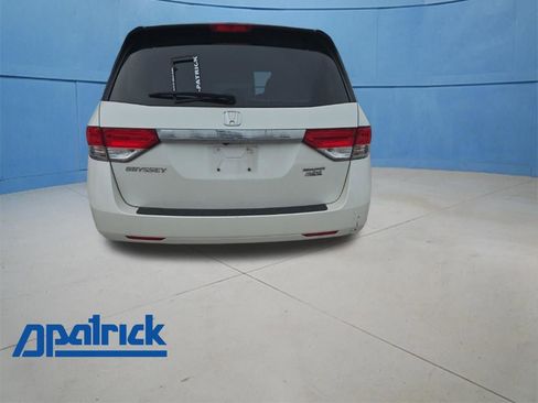 Used 2017 Honda Odyssey SE image 1