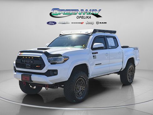 Used 2021 Toyota Tacoma TRD Sport w/ Technology Package image 7