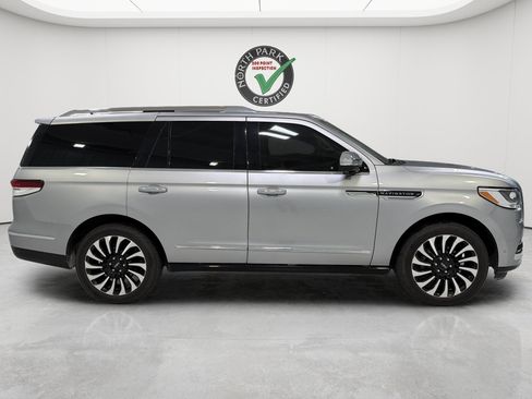 Used 2024 Lincoln Navigator Black Label AWD/4WD image 6