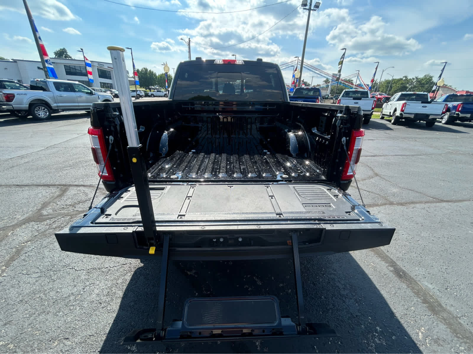 Used 2023 Ford F150 Lariat w/ Equipment Group 502A High AWD/4WD image 7