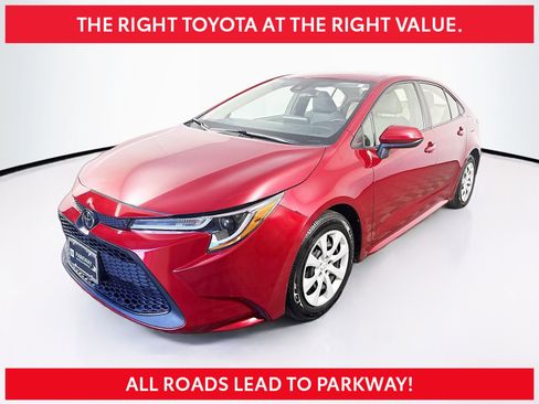 Used 2022 Toyota Corolla LE FWD image 1