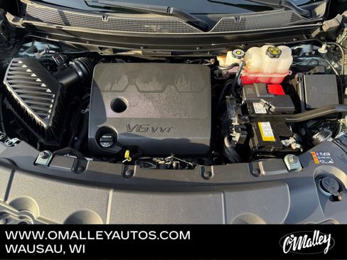 Used 2022 Chevrolet Traverse LT image 25