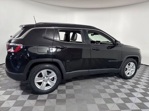 Used 2022 Jeep Compass Latitude image 8