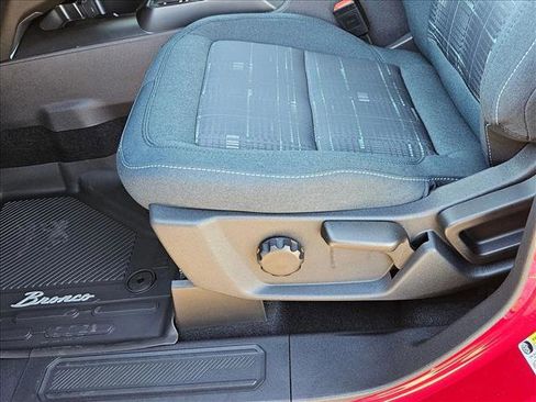 New 2025 Ford Bronco Heritage Edition image 4