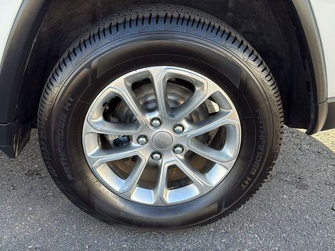 Used 2014 Jeep Grand Cherokee Limited w/ Trailer Tow Group IV image 25