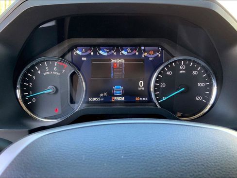 Used 2024 Ford Expedition XLT image 18