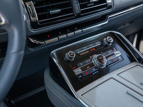 Used 2023 Lincoln Navigator Black Label image 15