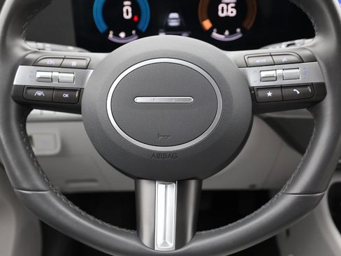 Used 2024 Hyundai Kona SEL image 17