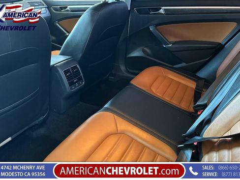 Used 2018 Volkswagen Passat 3.6 SEL Premium FWD image 15