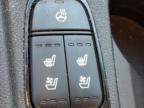 Used 2017 Kia Niro Touring w/ Advanced Technology Package image 11