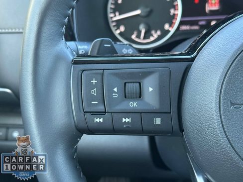 Used 2025 Nissan Pathfinder SL AWD/4WD image 25