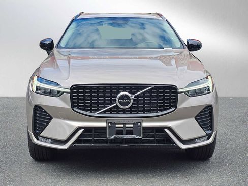 New 2025 Volvo XC60 B5 Core w/ Protection Package Premier image 2