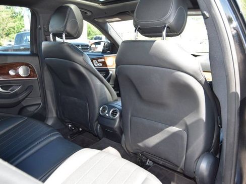Used 2017 Mercedes-Benz E 300 4MATIC image 38