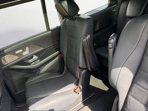 Used 2022 Mercedes-Benz GLS 450 4MATIC image 13