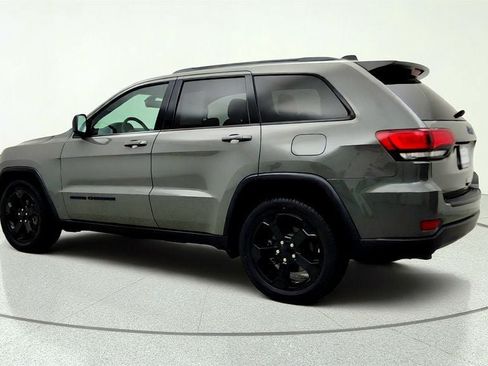 Used 2019 Jeep Grand Cherokee Laredo RWD image 7