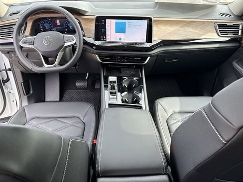 New 2026 Volkswagen Atlas SE FWD image 26