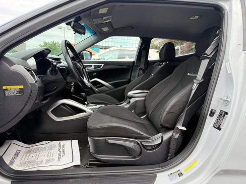 Used 2013 Hyundai Veloster RE:MIX Edition FWD image 10