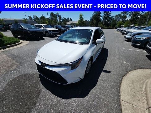 Used 2022 Toyota Corolla LE FWD image 5