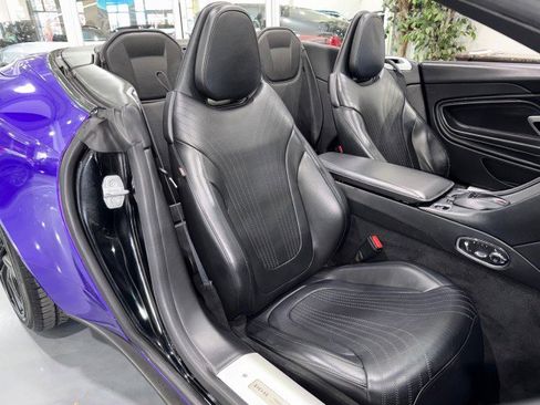 Used 2019 Aston Martin DB11 Volante image 68