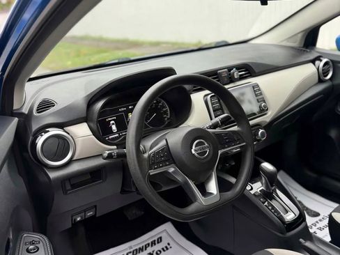 Used 2021 Nissan Versa SV image 9