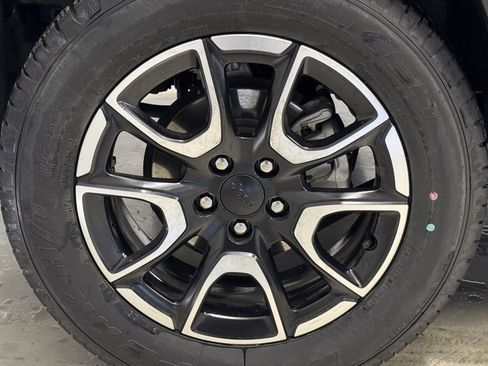 Used 2024 Jeep Compass Trailhawk image 9