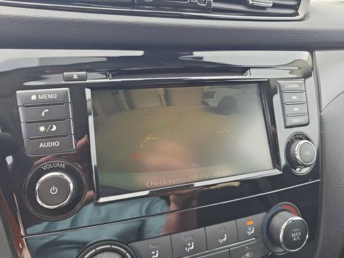 Used 2022 Nissan Rogue Sport S image 21