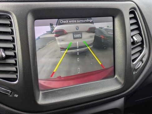 Used 2018 Jeep Compass Trailhawk image 13