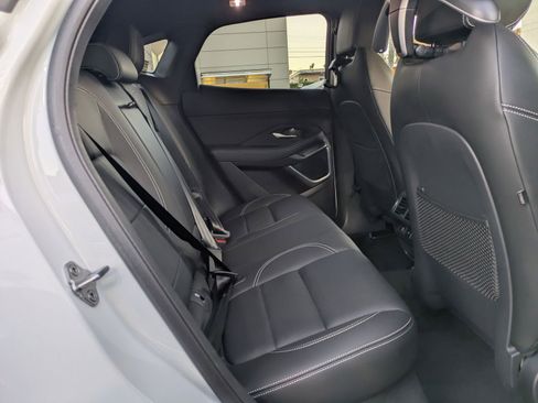 Used 2024 Jaguar E-PACE R-Dynamic SE image 19
