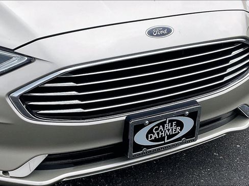 Used 2019 Ford Fusion SEL FWD image 29