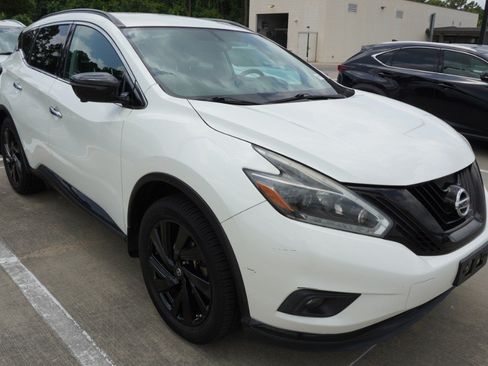 Used 2018 Nissan Murano SL w/ Midnight Edition Package FWD image 3