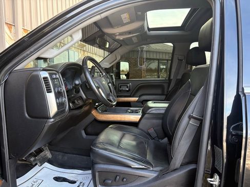 Used 2019 Chevrolet Silverado 3500 LTZ w/ Duramax Plus Package image 17
