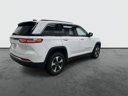 Used 2024 Jeep Grand Cherokee Limited 4xe AWD/4WD image 4