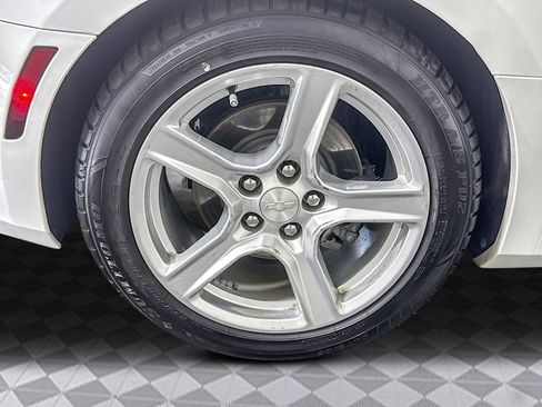 Used 2021 Chevrolet Camaro LT image 34