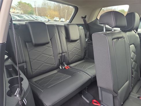 New 2026 Volkswagen Atlas SE image 31