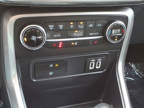 Used 2018 Ford EcoSport SE w/ SE Cold Weather Package image 12